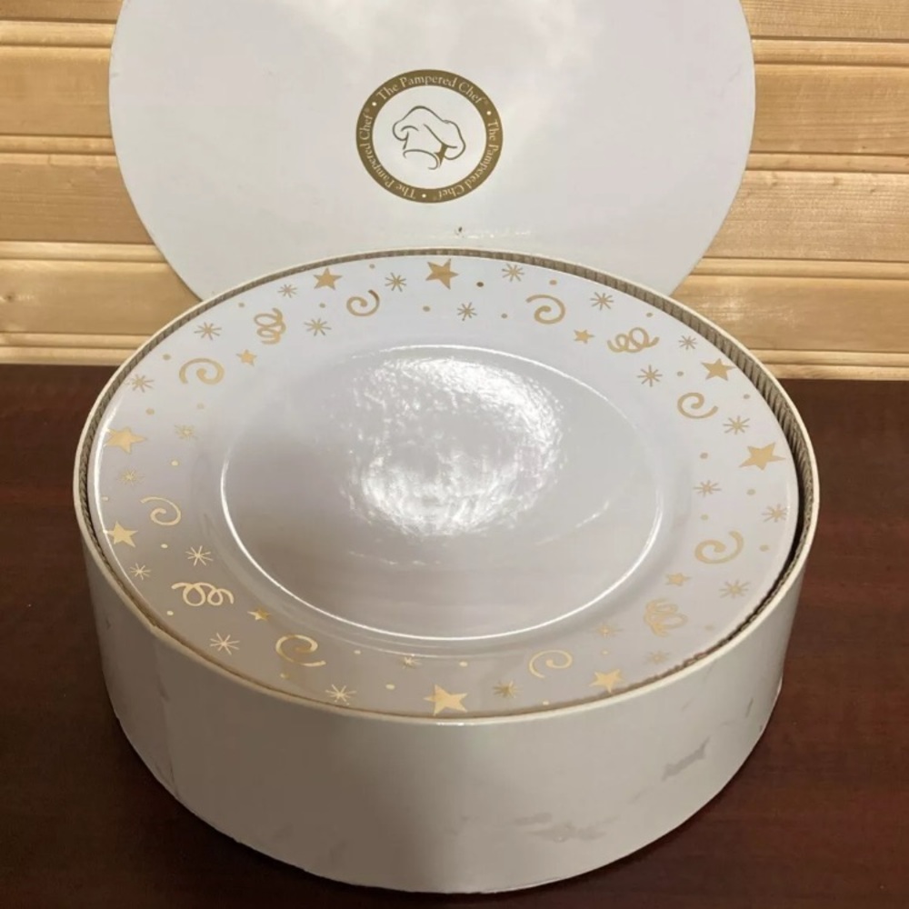 Pampered Chef Celebration 8 inch Elegant White & Gold Dessert set of 4 Plate Set